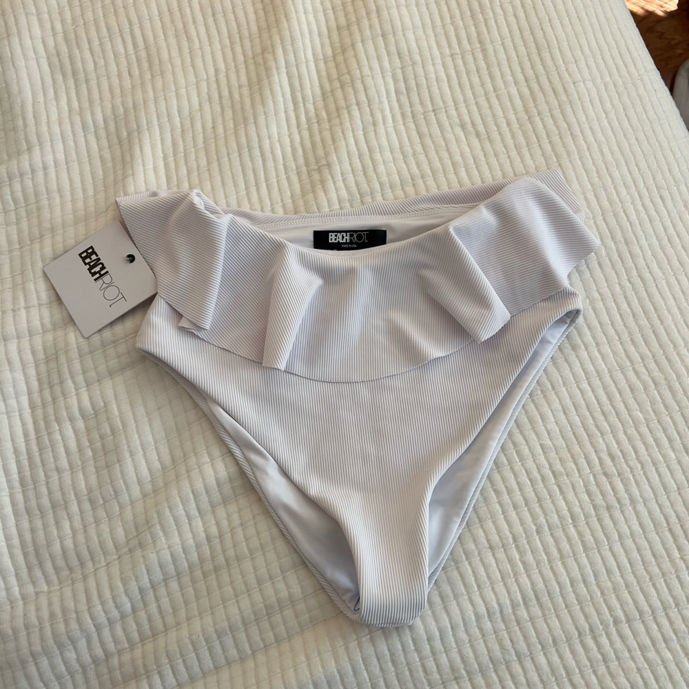Beach Riot Core Collection Daisy Bottom White - Medium - Picture 3 of 4